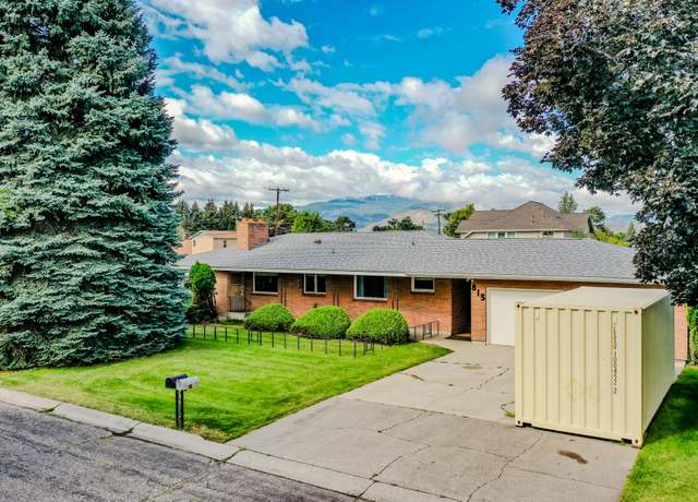Property at 815 Gary Dr, Missoula, MT 59804, 4 beds, 2.5 baths
