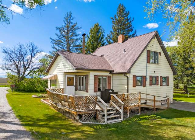 Property at 151 6th Ln NE, Fairfield, MT 59436, 3 beds, 1 bath