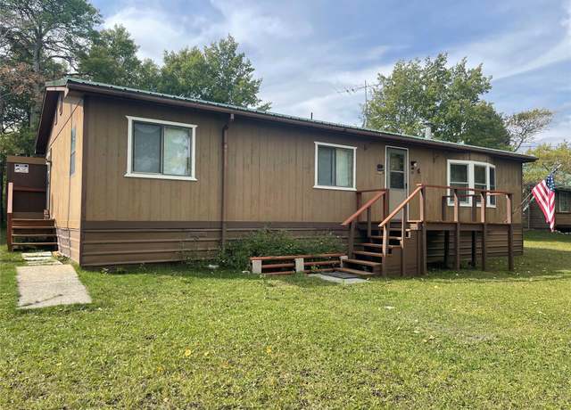 Property at 28 W Shore Rd, Babb, MT 59411, 3 beds, 1 bath