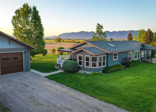 Property at 661 Migration Rd, Somers, MT 59932, 3 beds, 2 baths