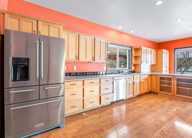 Property at 429 Riverside Ave, Stevensville, MT 59870, 4 beds, 3 baths