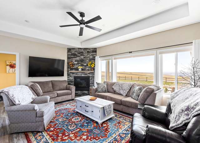 Property at 137 Barn Wood Ln, Great Falls, MT 59405, 3 beds, 2 baths