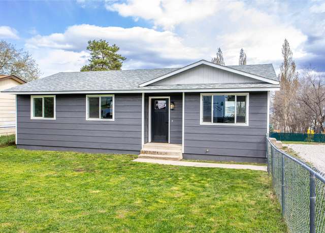 Property at 504 22nd Ave W, Polson, MT 59860, 3 beds, 1 bath