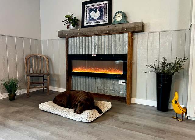 Property at 5552 US Hwy 93 S, Conner, MT 59827, 2 beds, 1.5 baths