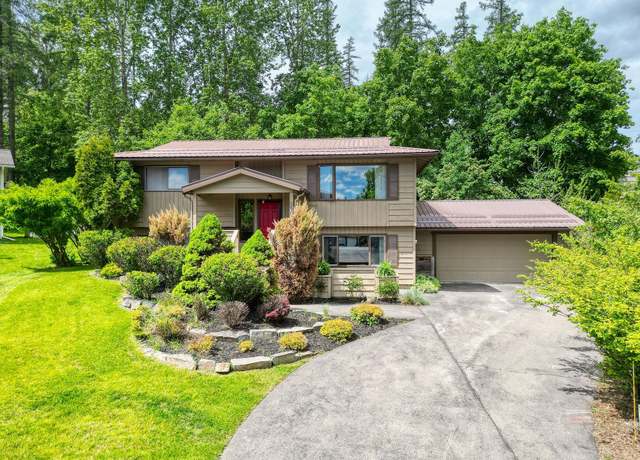 Property at 250 Fox Farm Dr, Whitefish, MT 59937, 4 beds, 2 baths