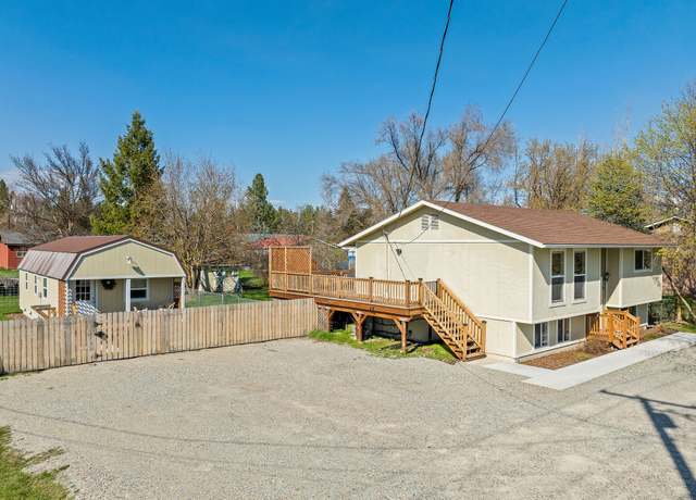 Property at 89 W Evergreen Dr, Kalispell, MT 59901, 5 beds, 3 baths