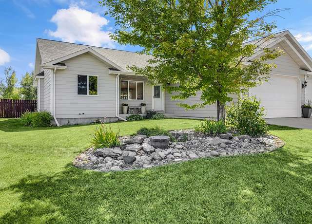 Property at 44 34th Ave NE, Great Falls, MT 59404, 5 beds, 3 baths