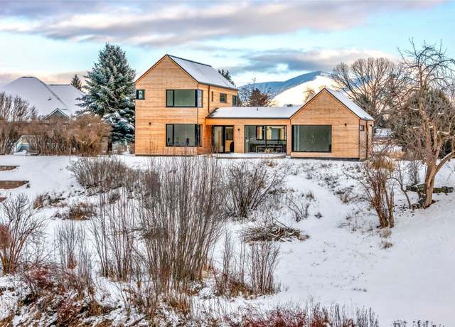 Property at 2025 Edward Ct, Missoula, MT 59804, 3 beds, 3.5 baths