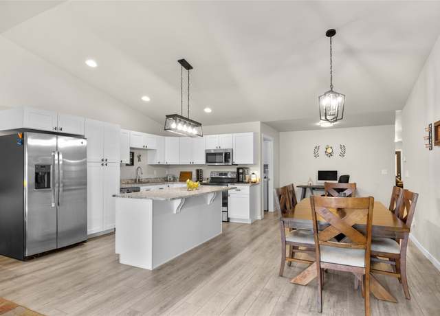 Property at 822 Foxglove Dr, Kalispell, MT 59901, 3 beds, 2 baths