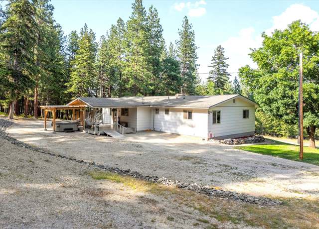 Property at 558 Timber Trl, Stevensville, MT 59870, 4 beds, 3 baths