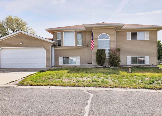 Property at 8185 Owl Ct, Helena, MT 59602, 5 beds, 2 baths
