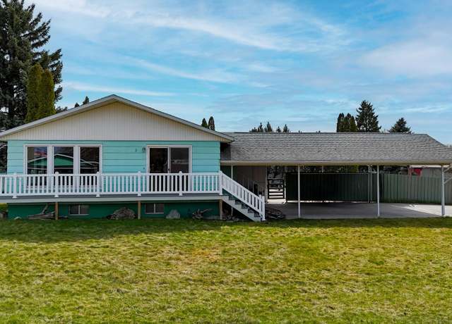 Property at 25 Eisenhower St SW, Ronan, MT 59864, 3 beds, 2.5 baths