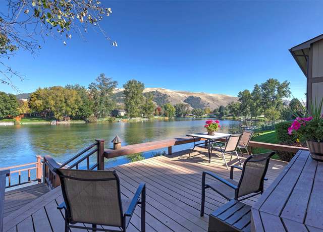 Property at 300 Lakeview Ct, Lolo, MT 59847, 3 beds, 2 baths