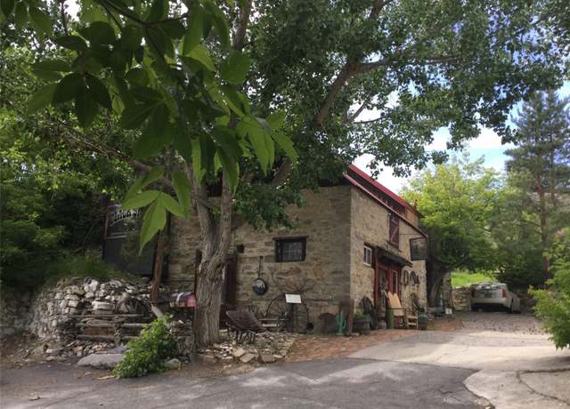 Property at 316 S Park Ave, Helena, MT 59601, 4 beds, 3 baths