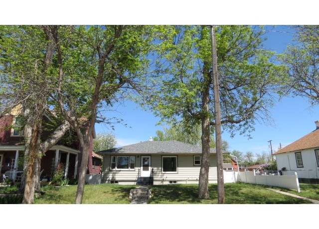Property at 711 3rd Ave S, Great Falls, MT 59405, 4 beds, 2 baths