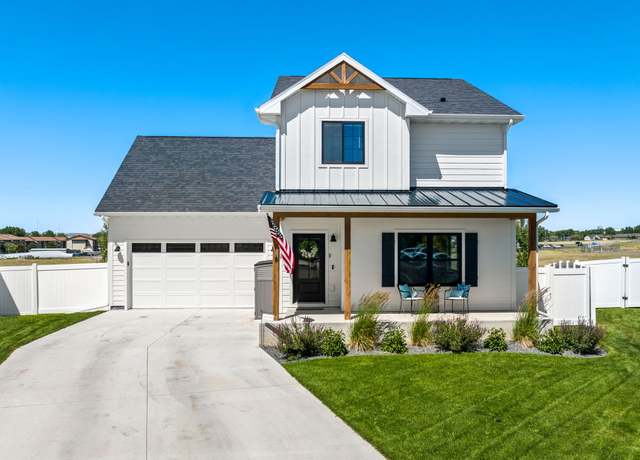 Property at 2003 Meriwether Ct, Great Falls, MT 59405, 3 beds, 2.5 baths