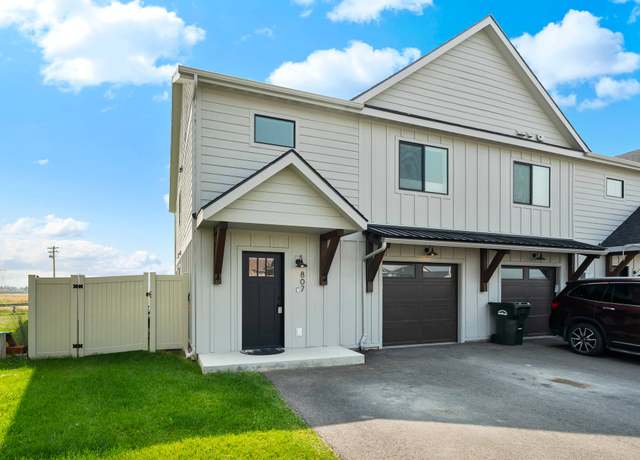 Property at 807 Lake Francis Dr, Kalispell, MT 59901, 3 beds, 2.5 baths