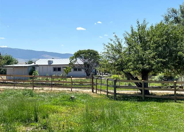 Property at 825 Ridge Rd, Stevensville, MT 59870, 3 beds, 2 baths