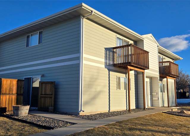 Property at 1117 14th St S, Great Falls, MT 59405, 2 beds, 2 baths