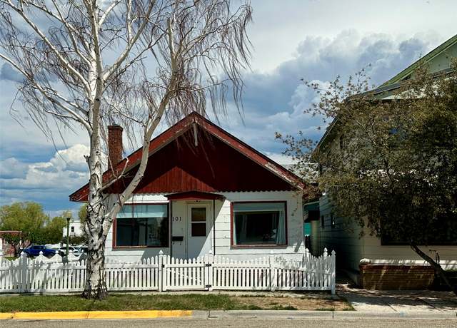 Property at 101 Elm St, Anaconda, MT 59711, 2 beds, 1 bath