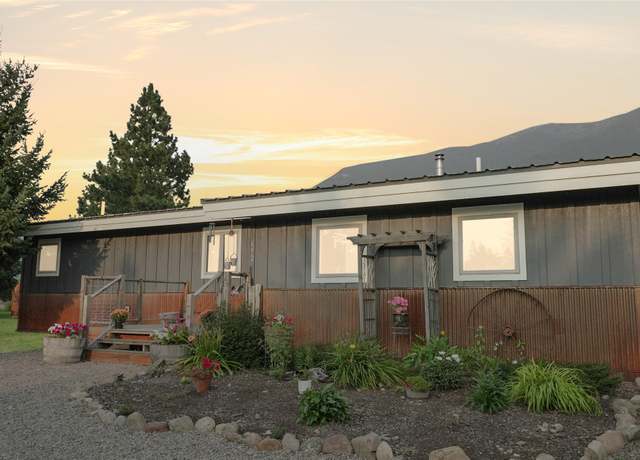 Property at 692 Martini Ln, Columbia Falls, MT 59912, 2 beds, 2 baths