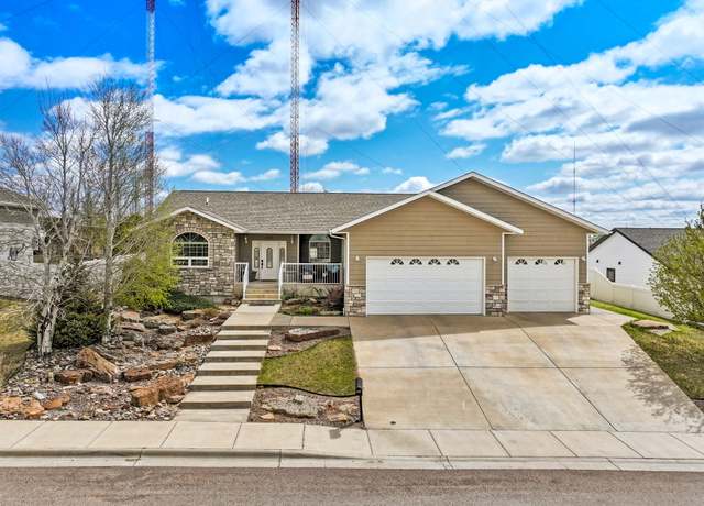 Property at 3201 12th St NE, Great Falls, MT 59404, 6 beds, 4 baths