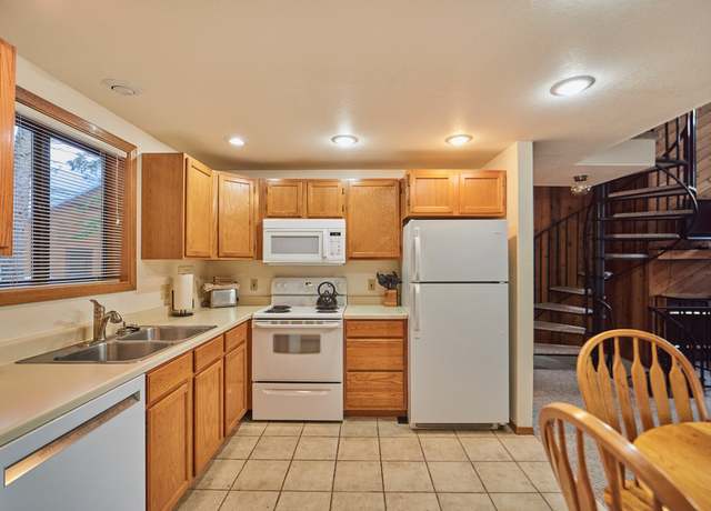 Property at 118 Ptarmigan Blvd, Whitefish, MT 59937, 3 beds, 2 baths