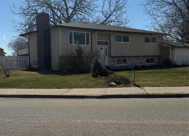 Property at 1228 25th Ave SW, Great Falls, MT 59404, 4 beds, 3 baths