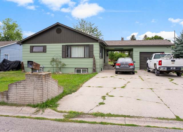 Property at 2225 S 8th St W, Missoula, MT 59801, 4 beds, 2 baths