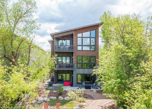 Property at 52 W 2nd St, Whitefish, MT 59937, 3 beds, 2 baths