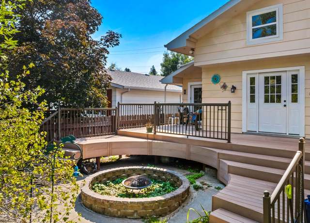 Property at 2118 1st Ave S, Great Falls, MT 59401, 4 beds, 2.5 baths