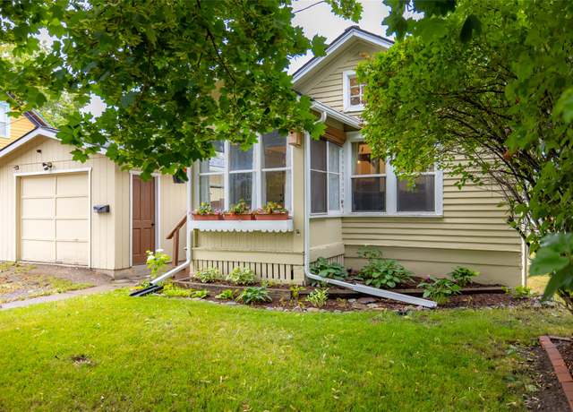Property at 330 12th St E, Kalispell, MT 59901, 2 beds, 1 bath