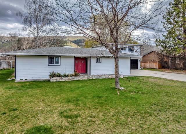 Property at 1000 Lakeside Dr, Lolo, MT 59847, 5 beds, 3.5 baths