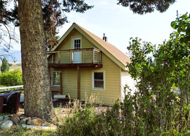 Property at 228 6th Ave E, Eureka, MT 59917, 2 beds, 1 bath