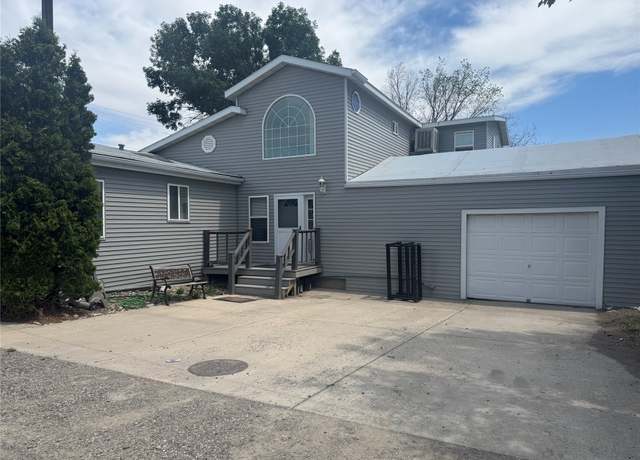 Property at 1430 17th Ave SW, Great Falls, MT 59404, 6 beds, 3 baths