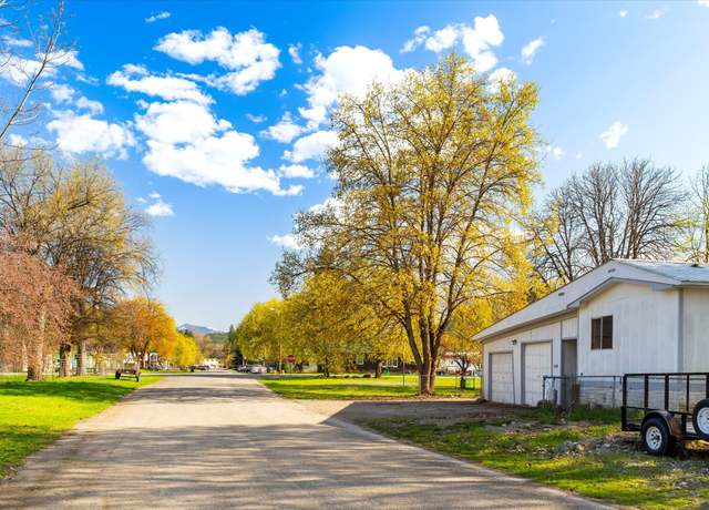 Property at 109 W Kalispell Ave, Troy, MT 59935, 3 beds, 2 baths