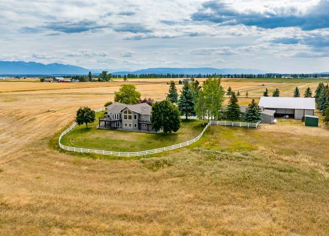 Property at 333 Skyview Ln, Kalispell, MT 59901, 4 beds, 3.5 baths