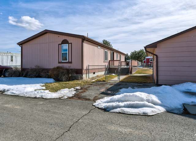 Property at 2945 Flamingo Rd, Helena, MT 59602, 3 beds, 2 baths