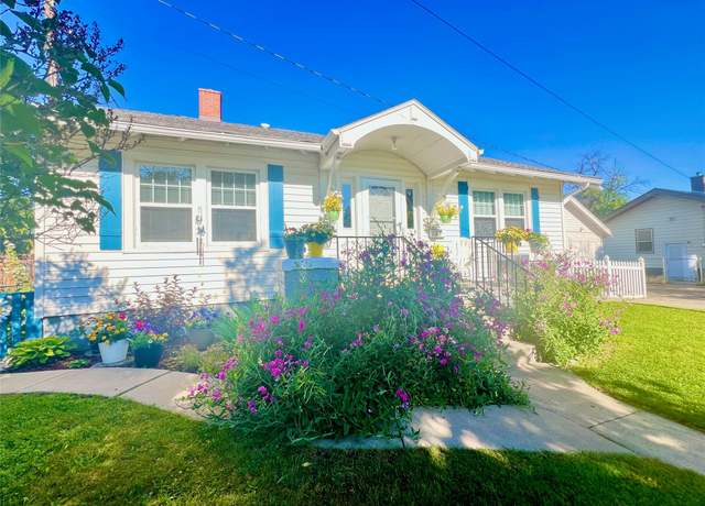 Property at 12 26th St N, Great Falls, MT 59401, 3 beds, 1.5 baths