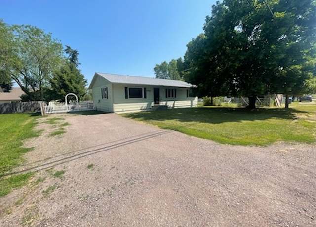 Property at 609 11th Ave E, Polson, MT 59860, 3 beds, 1 bath