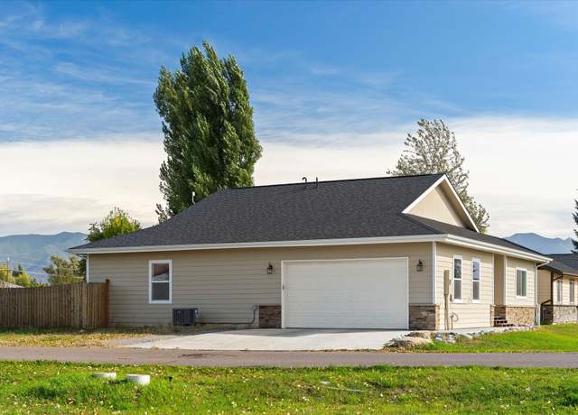 Property at 550 Swan Mountain Village Dr, Kalispell, MT 59901, 3 beds, 2 baths