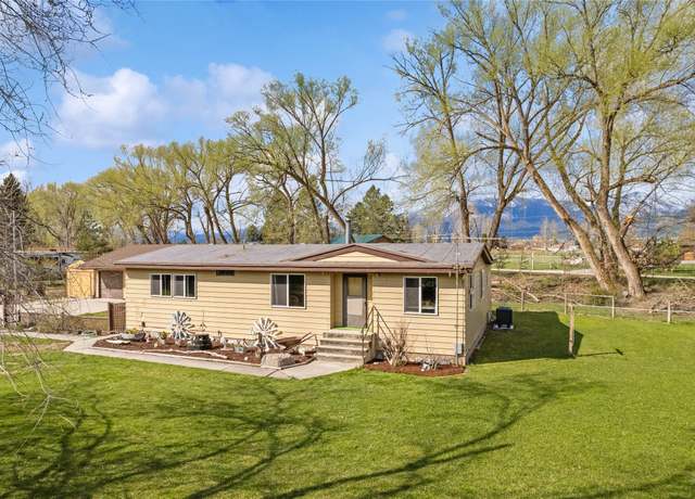 Property at 117 Martin Dr, Corvallis, MT 59828, 2 beds, 2 baths