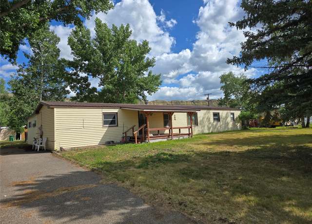 Property at 511 Main St, Fort Benton, MT 59442, 3 beds, 2 baths