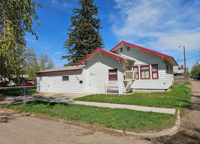 Property at 107 7th St SW, Great Falls, MT 59404, 2 beds, 2 baths