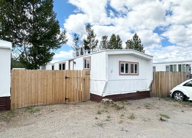Property at 1736 Longfellow St #2, Butte, MT 59701, 2 beds, 1 bath