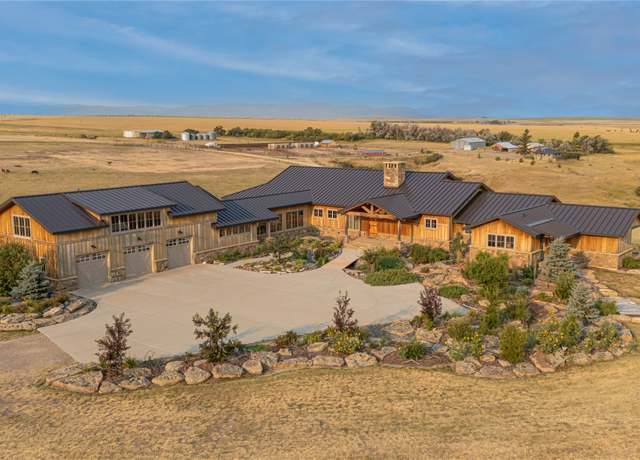 Property at 1018 Eden Rd, Great Falls, MT 59405, 5 beds, 4 baths