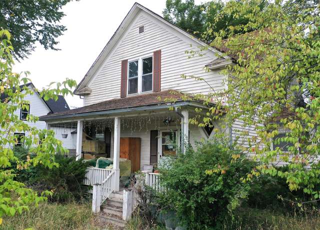 Property at 509 1st Ave E, Eureka, MT 59917, 5 beds, 3 baths