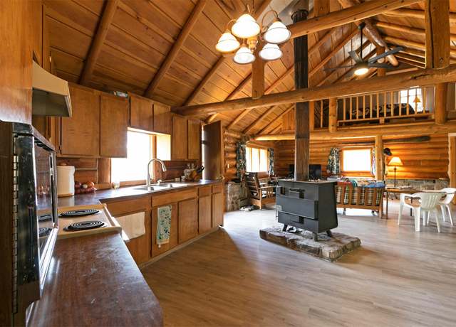 Property at 18522 Geiger Ln, Proctor, MT 59929, 1 bed, 1 bath