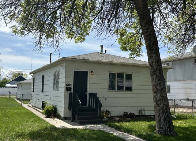 Property at 608 3rd Ave SW, Great Falls, MT 59404, 2 beds, 1 bath