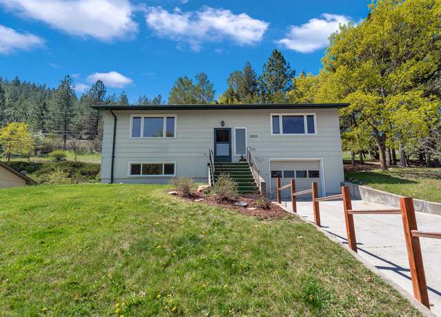 Property at 2325 Skyline Dr, Missoula, MT 59802, 3 beds, 1.5 baths